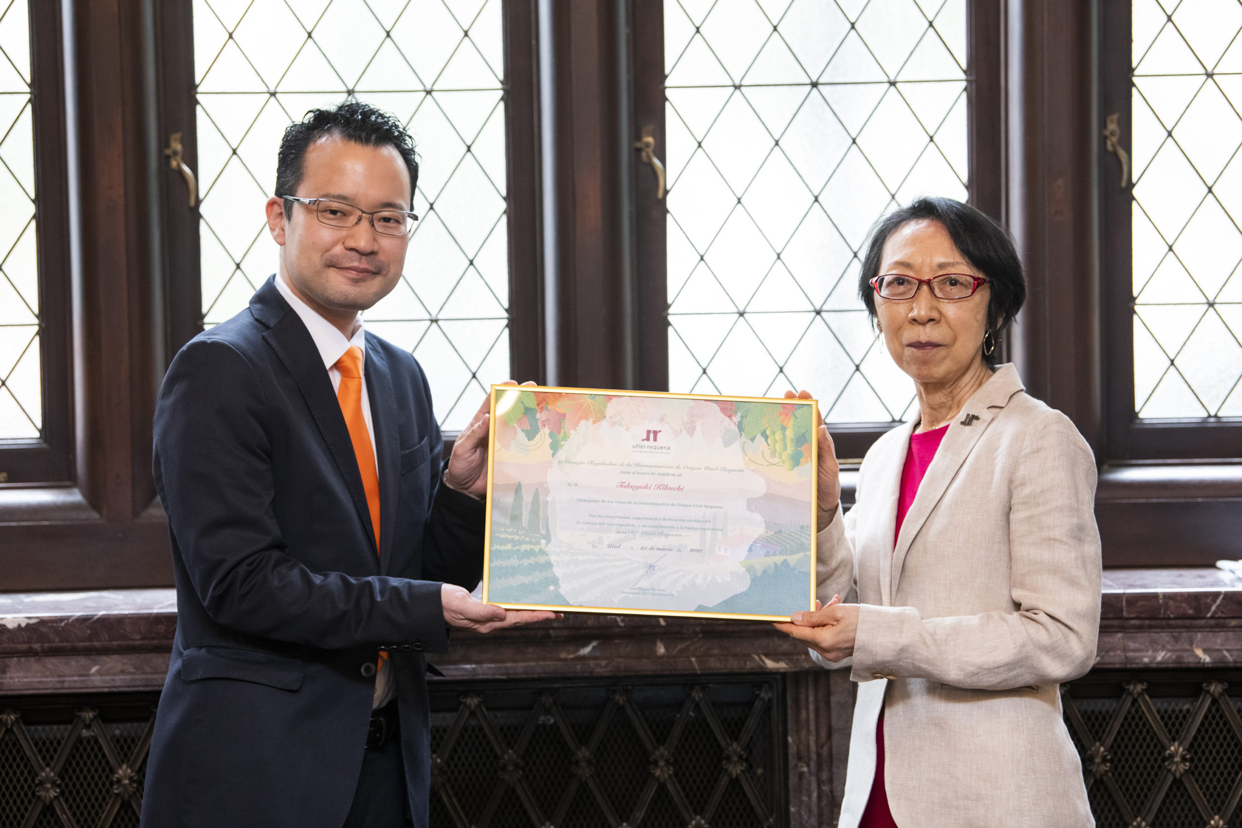 El sumiller Takayuki Kikuchi es ya embajador de Utiel-Requena en Japón