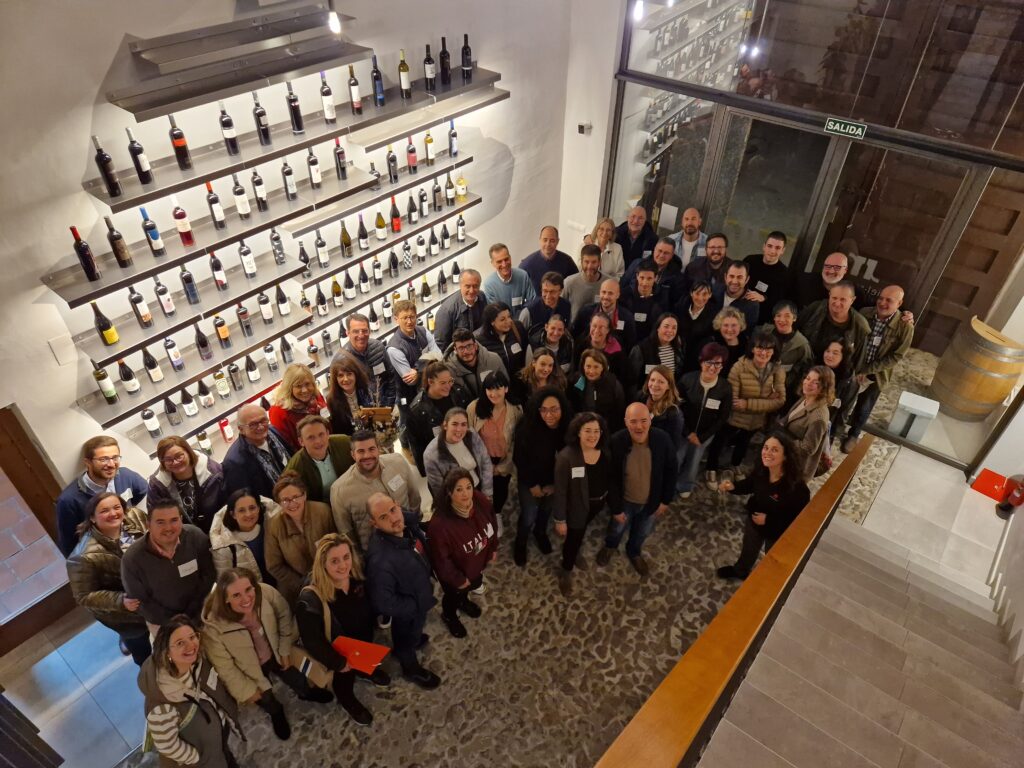 La DO Utiel-Requena celebra el reencuentro de la restauración local y las bodegas en la clausura del curso de cata de vinos de la DO 0