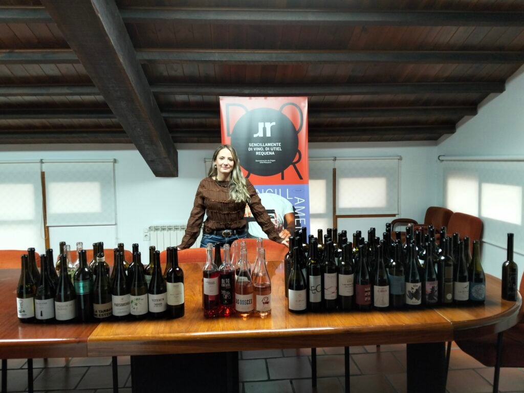 Guía Peñín vuelve a catar los vinos de la DO Utiel-Requena en la sede del Consejo Regulador