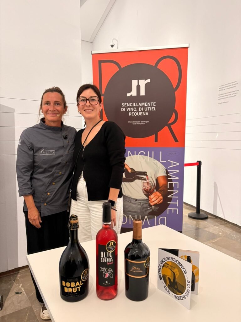 La chef Begoña Rodrigo marida los vinos seleccionados de la DO Utiel-Requena con un menú inspirado en la fotografía de Chema Madoz en el Centre del Carme