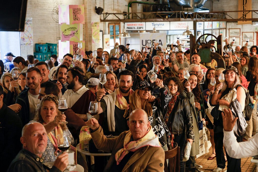 URbanitas del Vino: la DO Utiel-Requena brinda y saborea Valencia barrio a barrio 