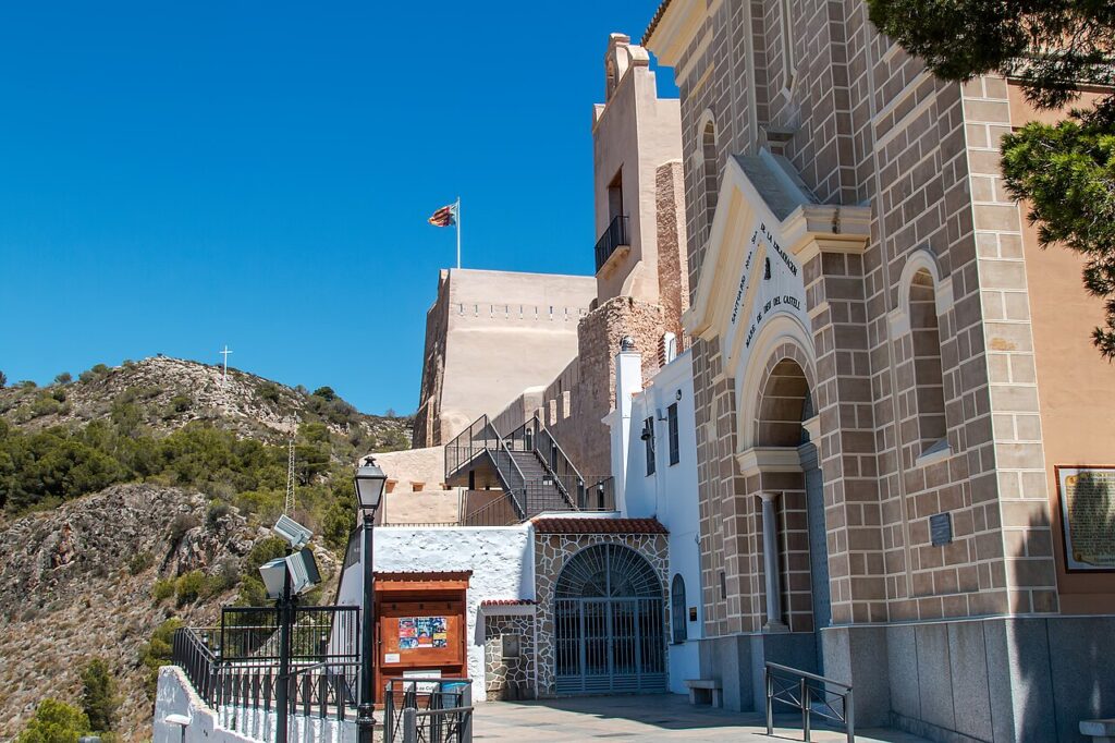 Qué ver en Cullera: castillo, faro, playas y paella