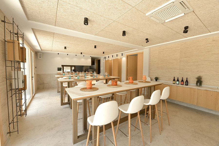 Sala de catas La Vinería de Bruno Murciano en Caudete de las Fuentes