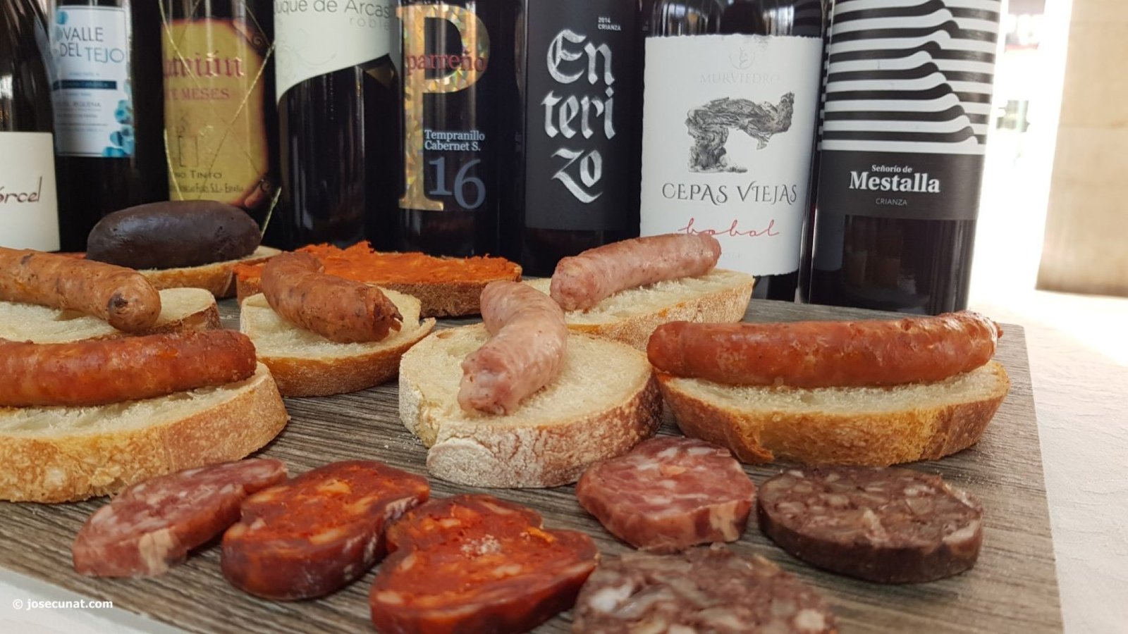 Imagen-1.-El-mejor-maridaje-para-el-vino-los-productos-de-Utiel-Requena