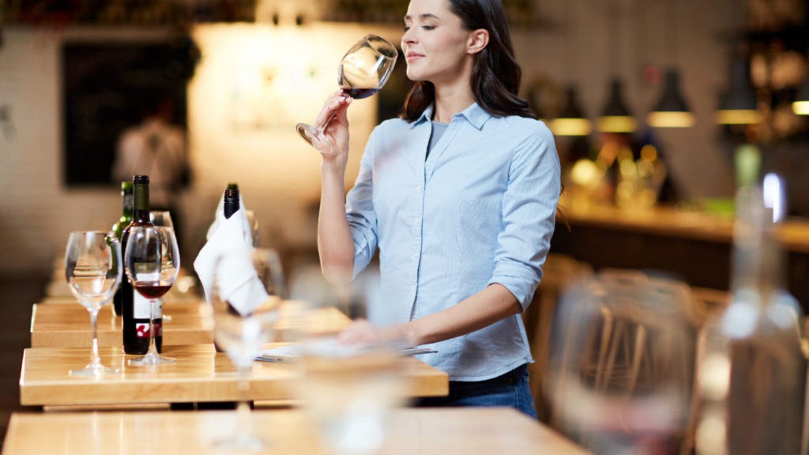 Los-6-componentes-que-forman-el-aroma-del-vino-1024x683[1]